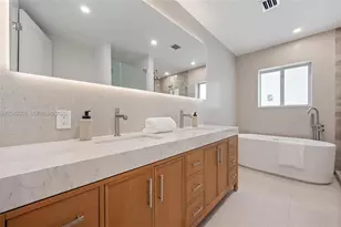 10619 NE 10th Pl, Miami Shores, FL 33138 - Photo 17
