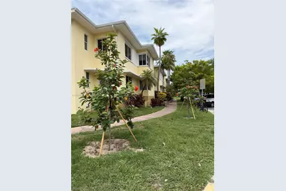 2880 Pine Tree Dr #3, Miami Beach, FL 33140 - Photo 13