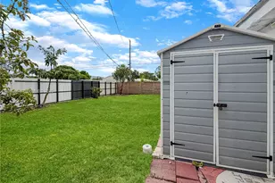 2728 Dewey St, Hollywood, FL 33020 - Photo 19