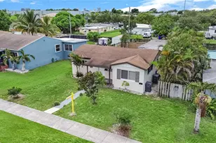2728 Dewey St, Hollywood, FL 33020 - Photo 29