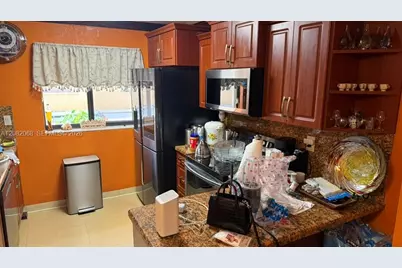 2770 W 61st Pl #204, Hialeah, FL 33016 - Photo 9