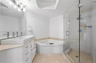 10 Venetian Way, Miami Beach, FL 33139 - Photo 9