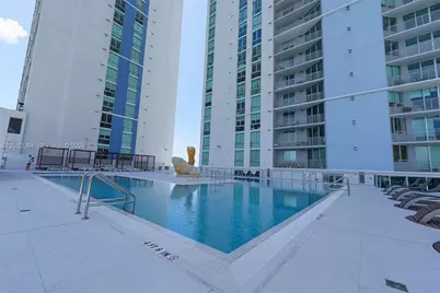 325 S Biscayne Blvd #415, Miami, FL 33131 - Photo 15