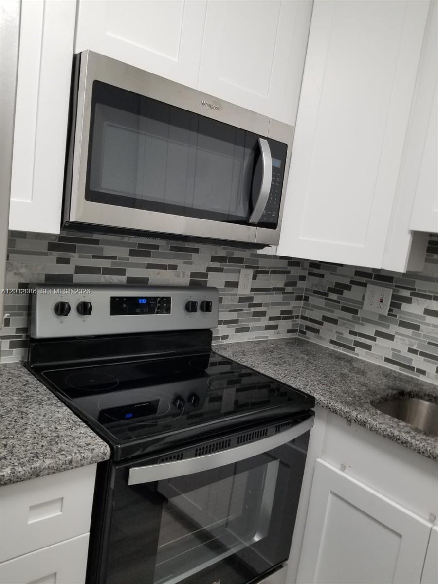 2990 NE 16th Ave #105 - 2990 NE 16th Ave #105, Oakland Park, FL 33334 Luxury Property | Jose Angel Pina
