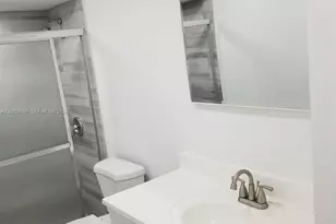 2990 NE 16th Ave, Oakland Park, FL 33334 - Photo 15