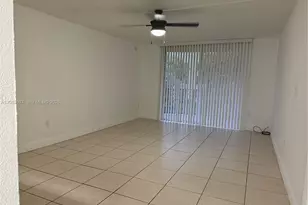 9320 Fontainebleau Blvd, Miami, FL 33172 - Photo 3