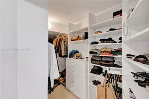 1000 E Island Blvd, Aventura, FL 33160 - Photo 13