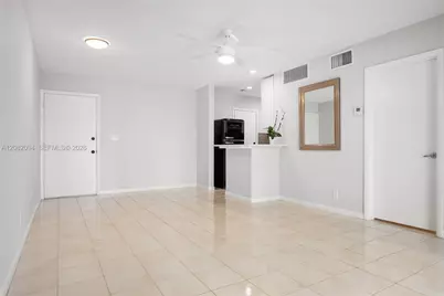 3040 NE 16th Ave #104, Oakland Park, FL 33334 - Photo 11