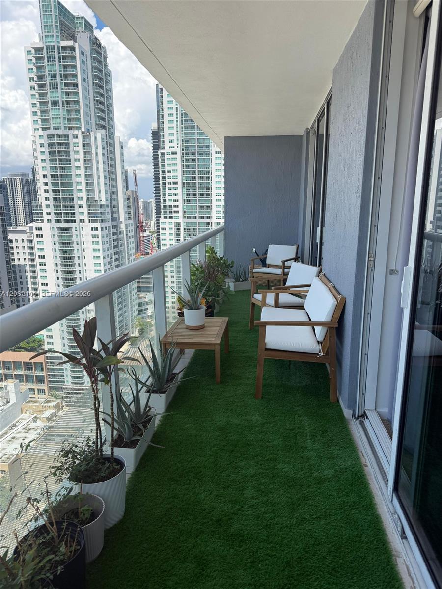 50 Biscayne Blvd #3205 - 50 Biscayne Blvd #3205, Miami, FL 33132 Luxury Property | Jose Angel Pina