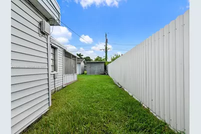 30312 SW 172nd Ave, Homestead, FL 33030 - Photo 9