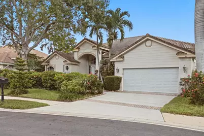 3026 Lakewood Dr, Weston, FL 33332 - Photo 1