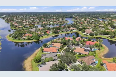 3026 Lakewood Dr, Weston, FL 33332 - Photo 7