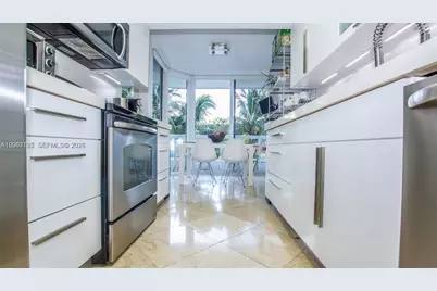 21055 Yacht Club Dr #510, Aventura, FL 33180 - Photo 7