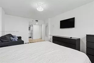 210 174th St, Sunny Isles Beach, FL 33160 - Photo 45