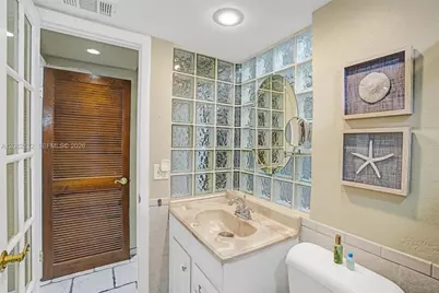 95 N Birch Rd #301, Fort Lauderdale, FL 33304 - Photo 21