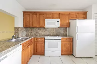 9022 NW 28th Dr #2-212, Coral Springs, FL 33065 - Photo 7
