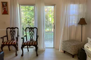 11183 NW 7th St, Miami, FL 33172 - Photo 5