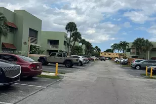 11183 NW 7th St, Miami, FL 33172 - Photo 23