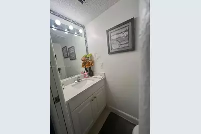 11183 NW 7th St #104, Miami, FL 33172 - Photo 19