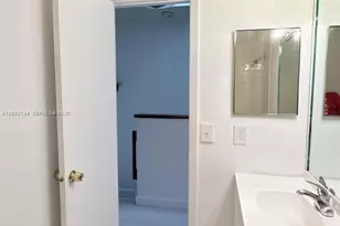 11183 NW 7th St, Miami, FL 33172 - Photo 21