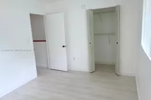 11183 NW 7th St, Miami, FL 33172 - Photo 19