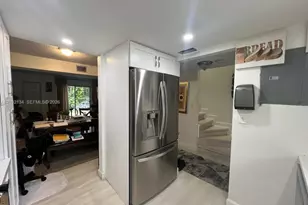 11183 NW 7th St, Miami, FL 33172 - Photo 3