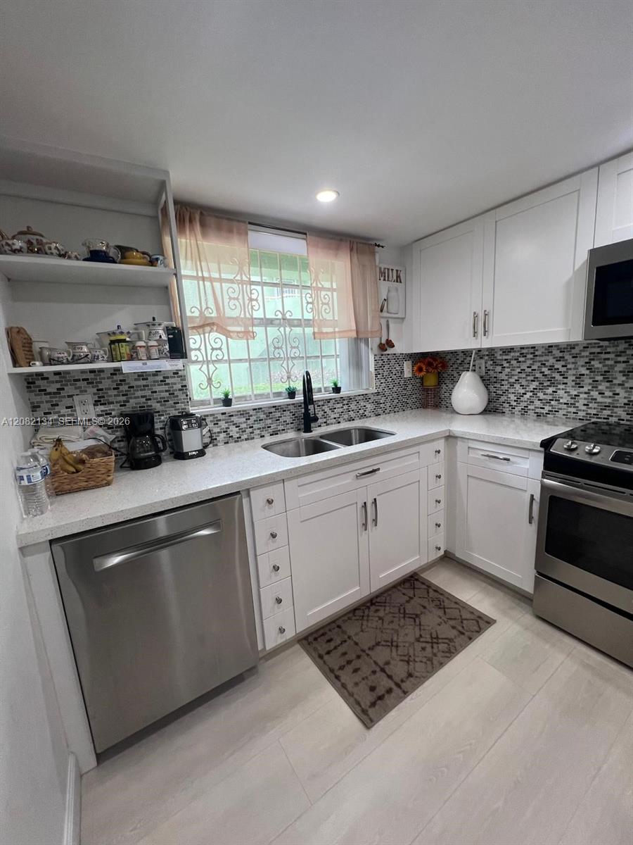 11183 NW 7th St #104 - 11183 NW 7th St #104, Miami, FL 33172 Luxury Property | Jose Angel Pina