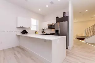 2875 SW 33rd Ct, Miami, FL 33133 - Photo 15