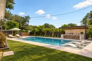 701 NE 164th St, Miami, FL 33162 - Photo 49