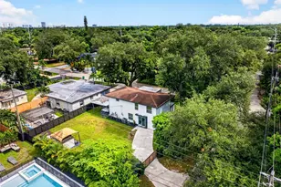 701 NE 164th St, Miami, FL 33162 - Photo 5