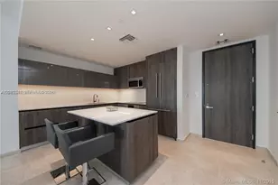 88 SW 7th St, Miami, FL 33130 - Photo 7