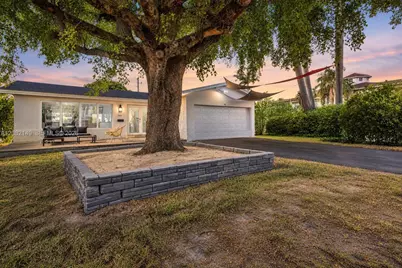 1103 Washington St, Hollywood, FL 33019 - Photo 1