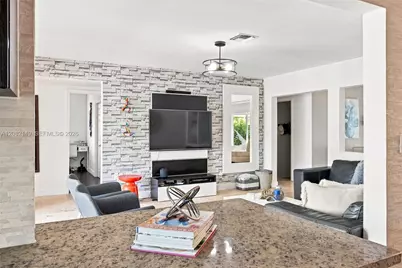 1103 Washington St, Hollywood, FL 33019 - Photo 13