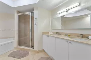 17555 Atlantic Blvd, Sunny Isles Beach, FL 33160 - Photo 49