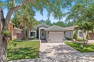1077 NW 170th Ave, Pembroke Pines, FL 33028 - Photo 1