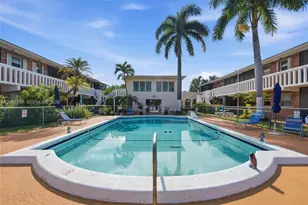160 NE 8th Ave, Hallandale Beach, FL 33009 - Photo 19