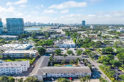 160 NE 8th Ave #1A, Hallandale Beach, FL 33009 - Photo 25