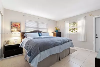 160 NE 8th Ave #1A, Hallandale Beach, FL 33009 - Photo 11