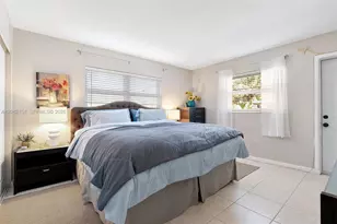 160 NE 8th Ave, Hallandale Beach, FL 33009 - Photo 11