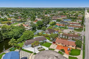 10711 SW 70th St, Miami, FL 33173 - Photo 35