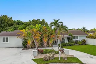 10711 SW 70th St, Miami, FL 33173 - Photo 1