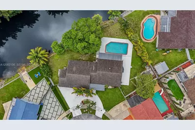 10711 SW 70th St, Miami, FL 33173 - Photo 39