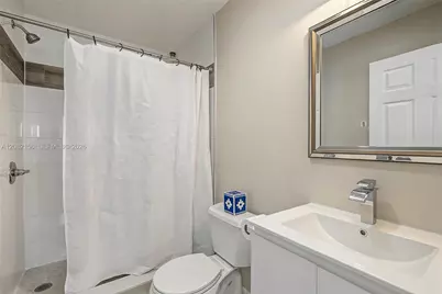 10711 SW 70th St, Miami, FL 33173 - Photo 19