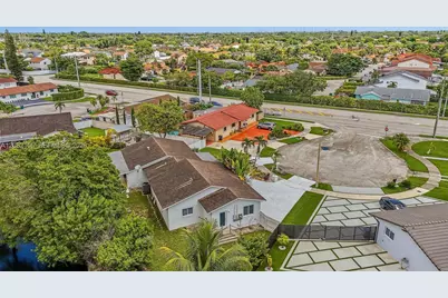10711 SW 70th St, Miami, FL 33173 - Photo 33
