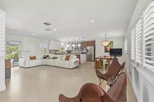 10711 SW 70th St, Miami, FL 33173 - Photo 5
