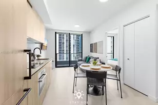 121 NE 5th St, Miami, FL 33132 - Photo 9