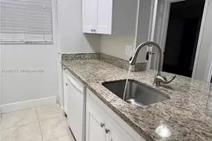 2890 N Oakland Forest Dr, Oakland Park, FL 33309 - Photo 11
