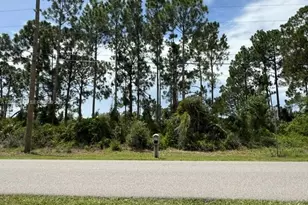 3607 Peugeot St, Sebring, FL 33872 - Photo 1