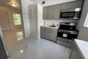 752 NW 4th St, Miami, FL 33128 - Photo 5
