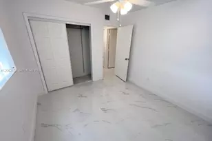 752 NW 4th St, Miami, FL 33128 - Photo 11